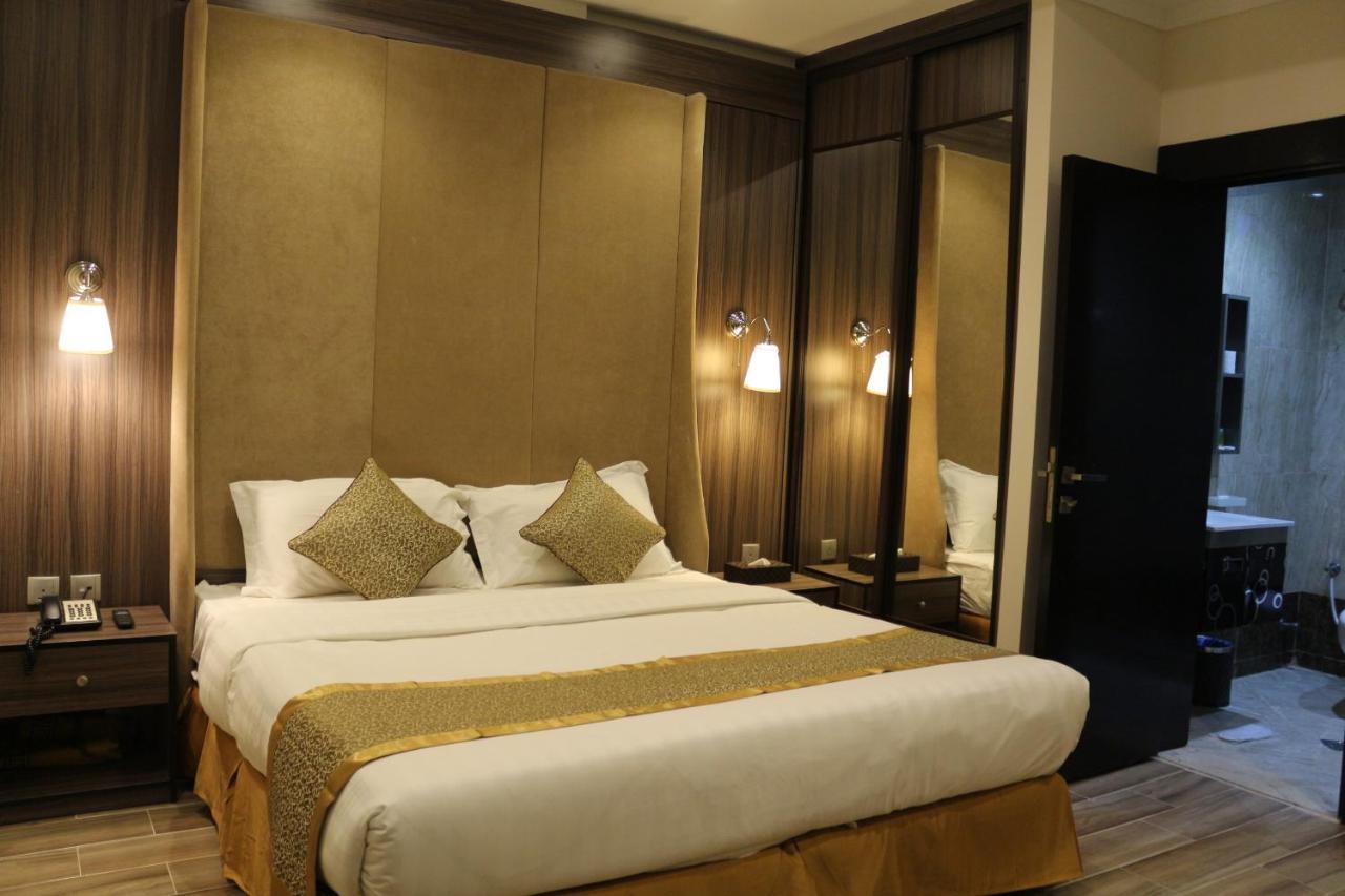 אל חובר Valencia Hotel Suites מראה חיצוני תמונה