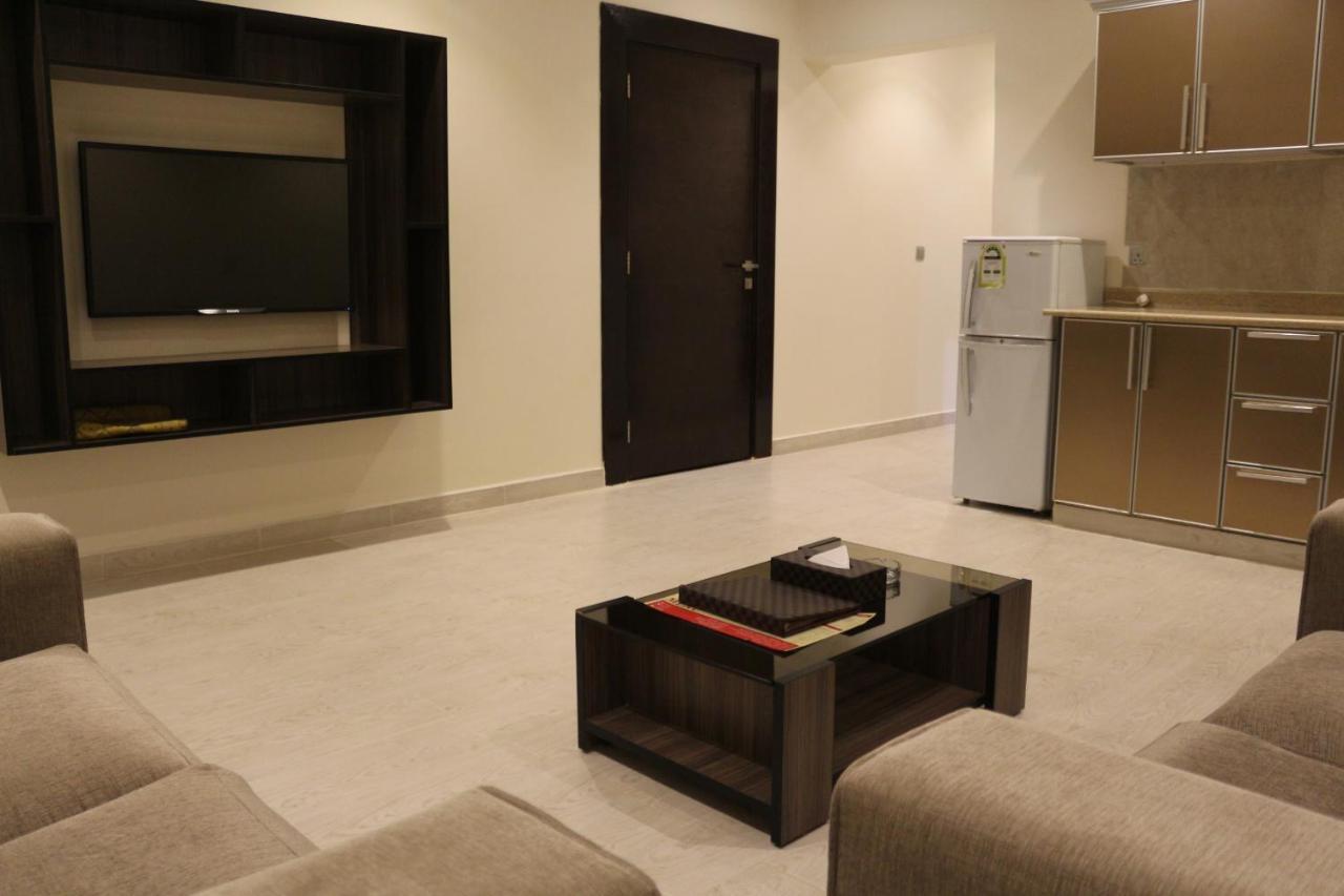 אל חובר Valencia Hotel Suites מראה חיצוני תמונה