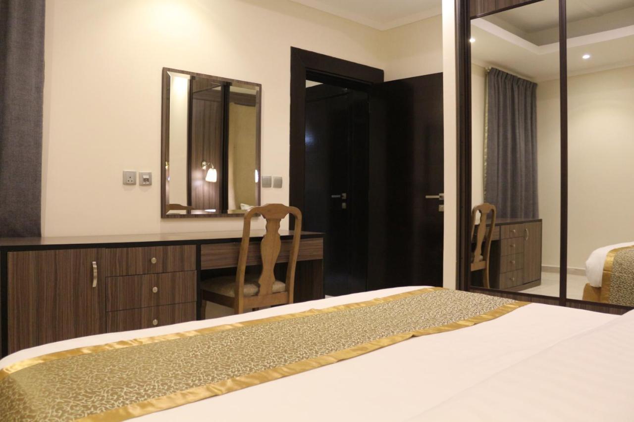 אל חובר Valencia Hotel Suites מראה חיצוני תמונה