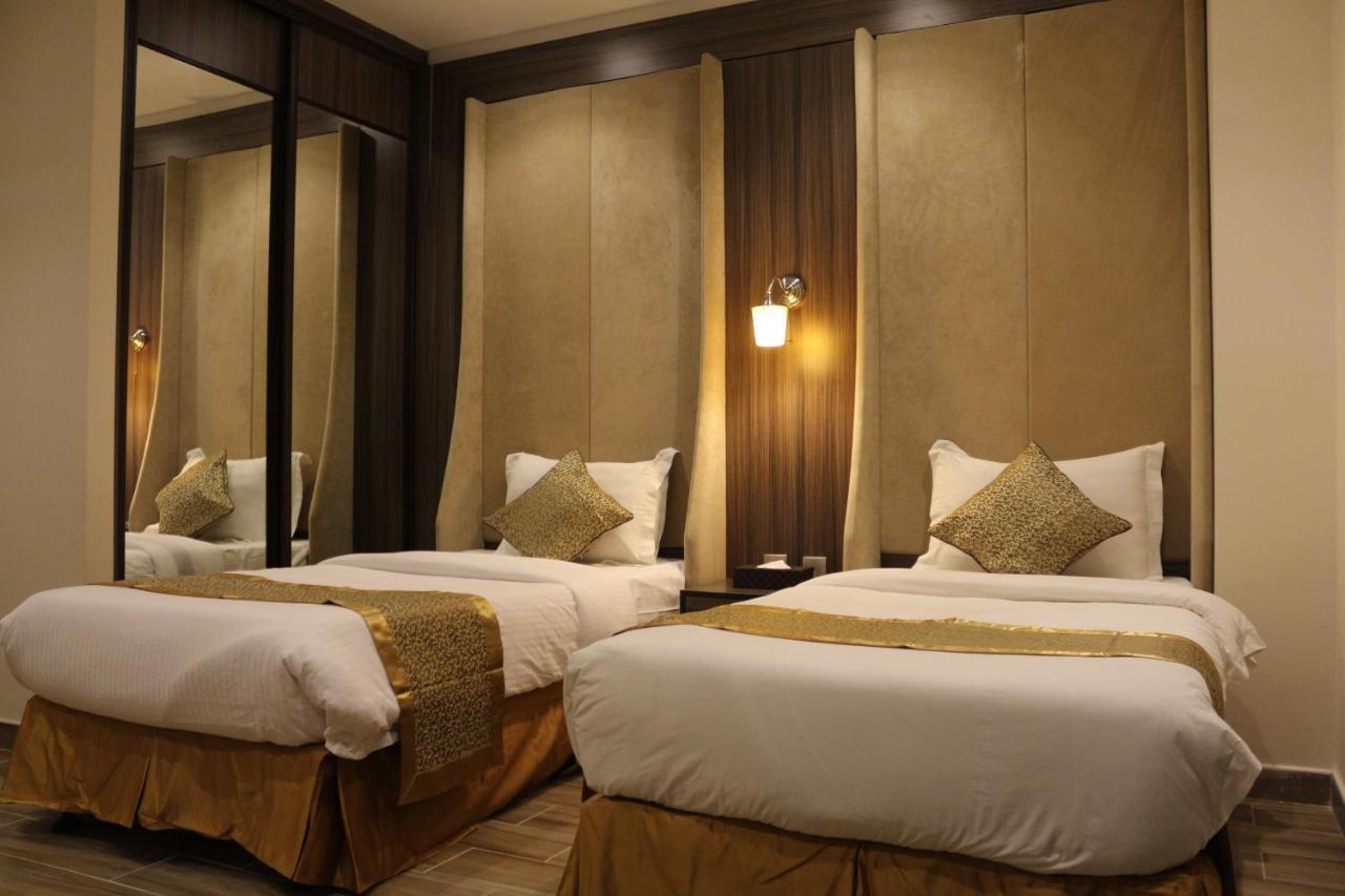 אל חובר Valencia Hotel Suites מראה חיצוני תמונה