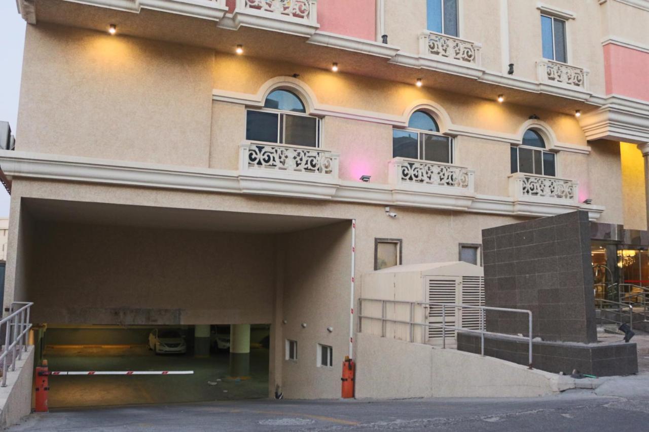 אל חובר Valencia Hotel Suites מראה חיצוני תמונה