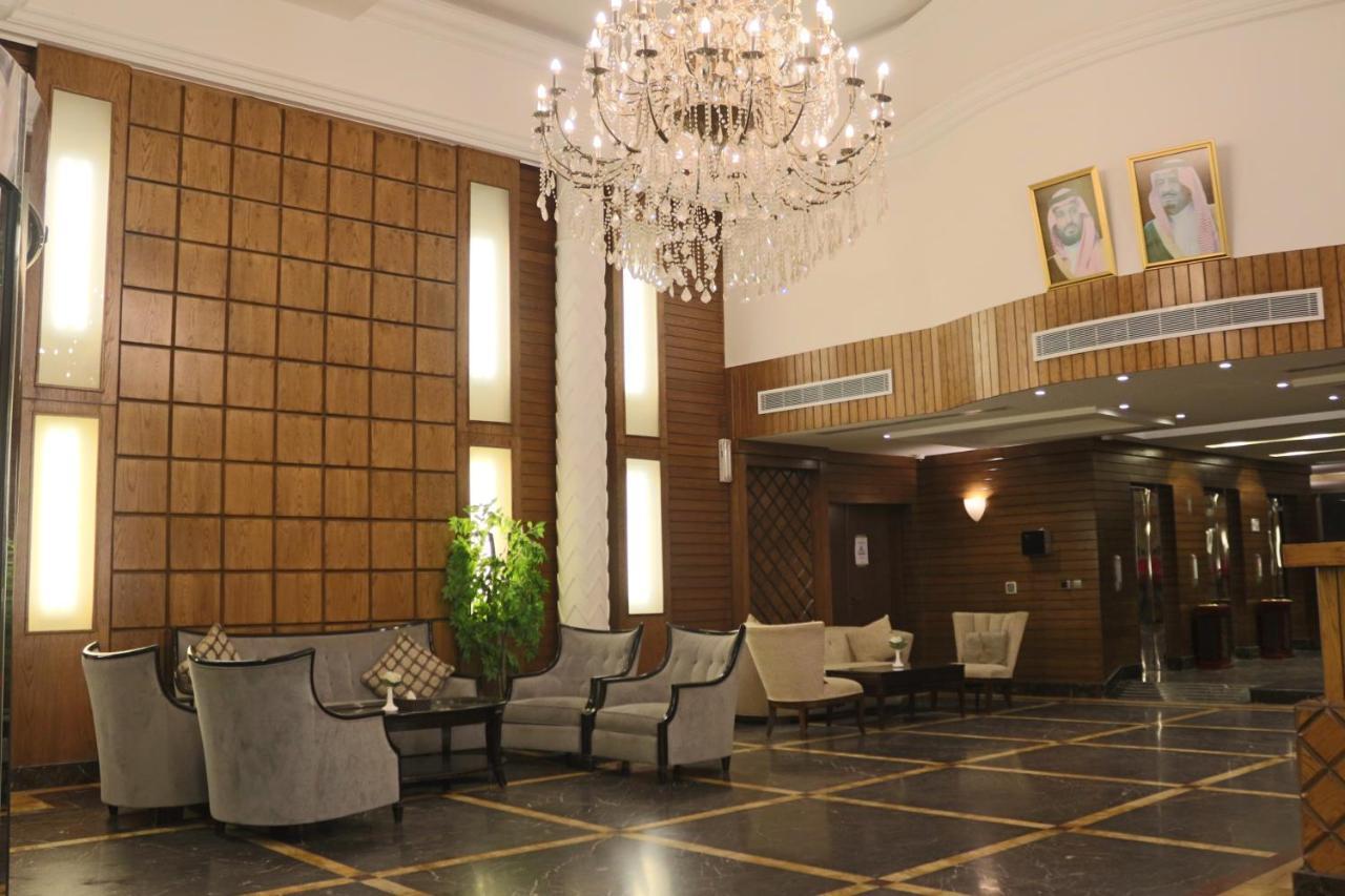 אל חובר Valencia Hotel Suites מראה חיצוני תמונה