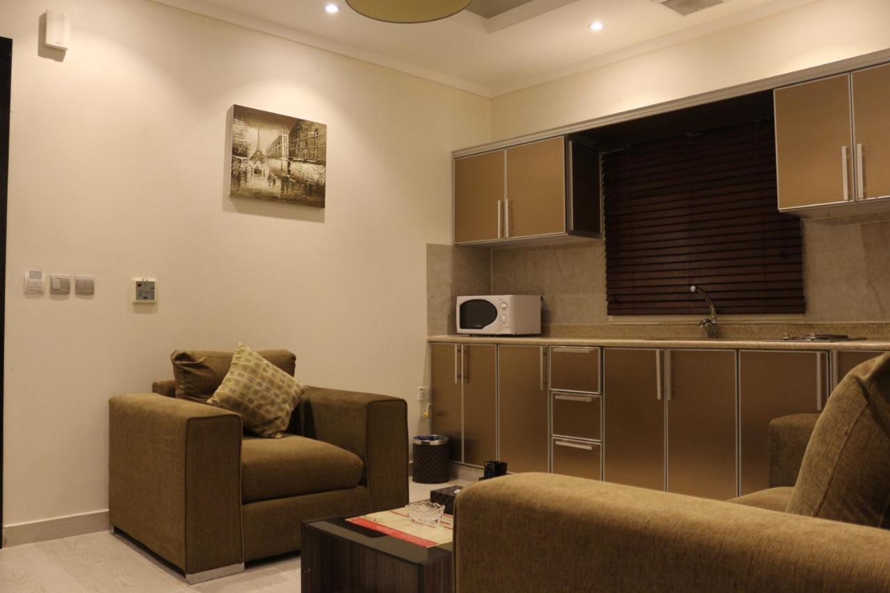 אל חובר Valencia Hotel Suites מראה חיצוני תמונה