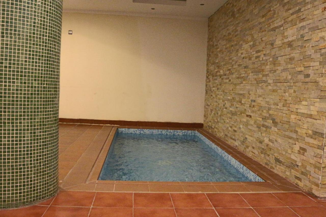 אל חובר Valencia Hotel Suites מראה חיצוני תמונה