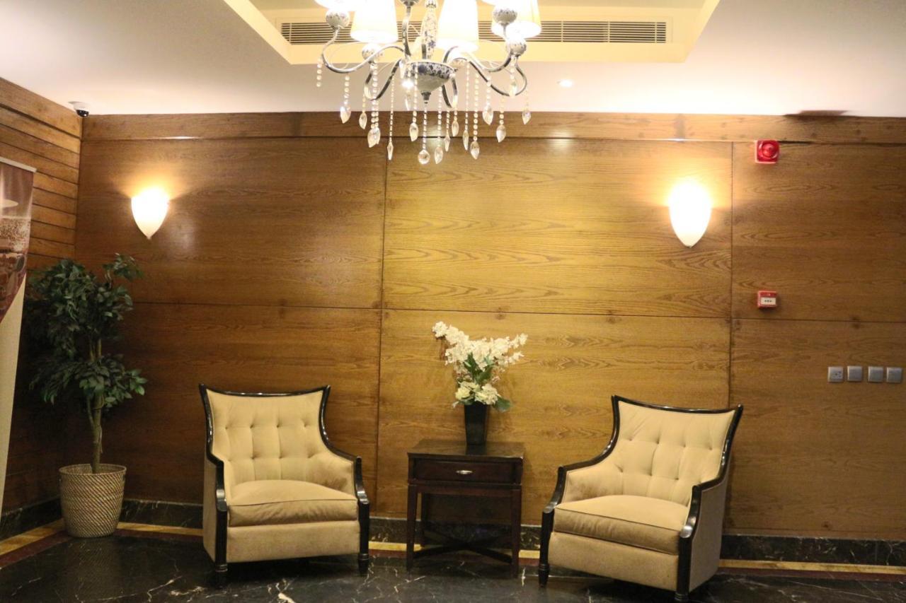 אל חובר Valencia Hotel Suites מראה חיצוני תמונה
