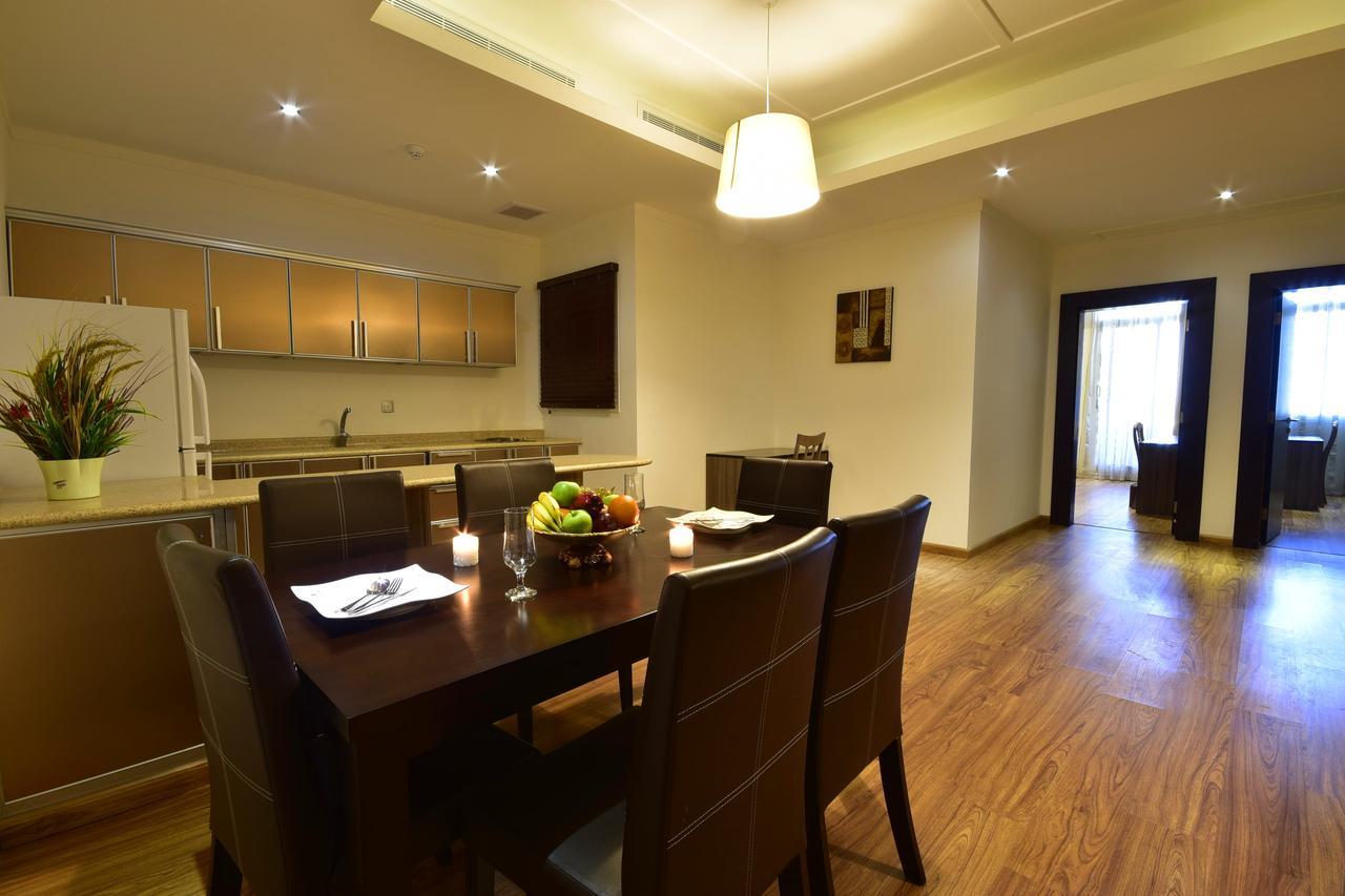 אל חובר Valencia Hotel Suites מראה חיצוני תמונה