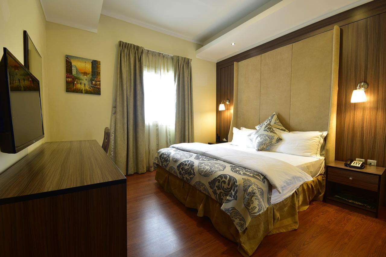 אל חובר Valencia Hotel Suites מראה חיצוני תמונה