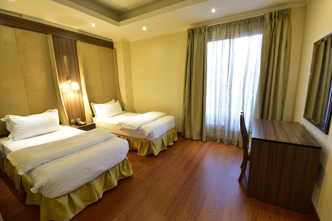 אל חובר Valencia Hotel Suites מראה חיצוני תמונה